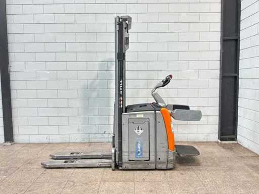 Still - 2021 - EXC-SF14 - Stacker