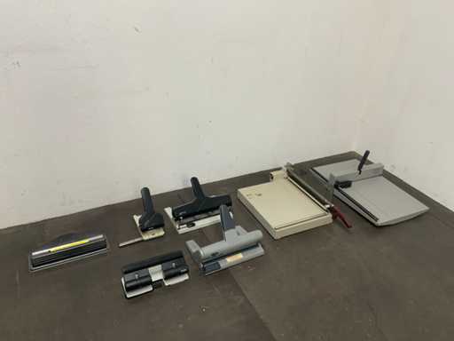 Różne urządzenia do cięcia papieru i dziurkarki (7x)