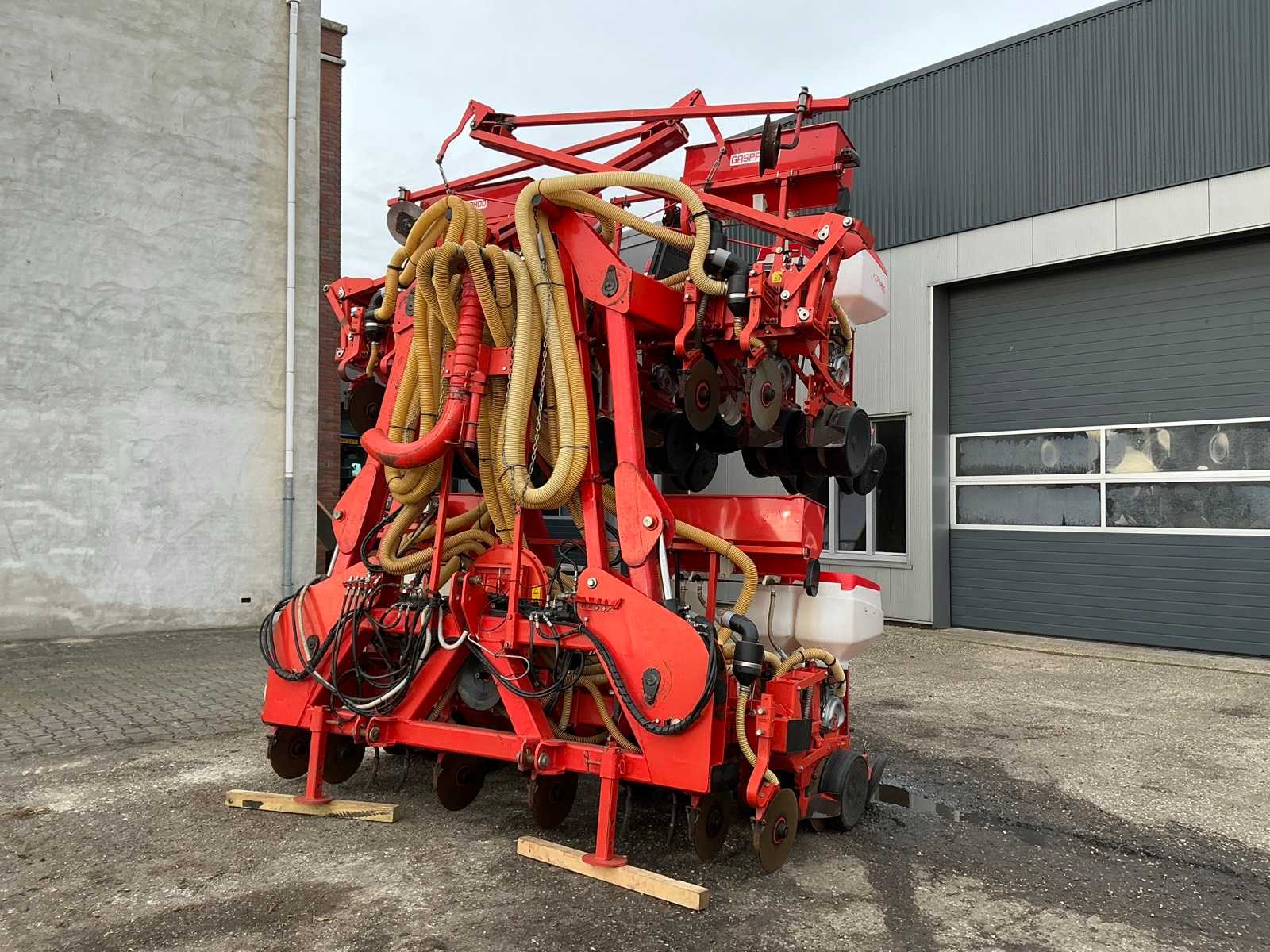 2008 Gaspardo MTI 3 point mounted corn seeder 12 row