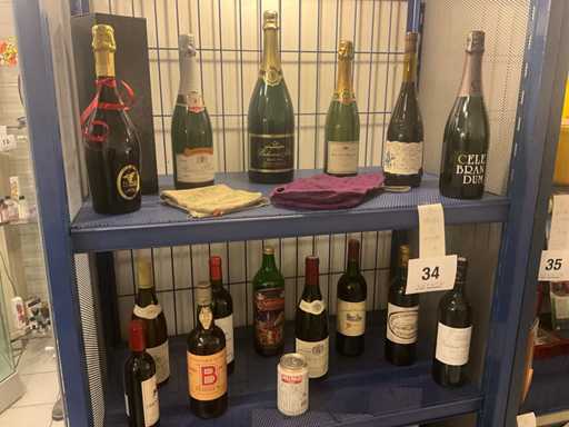 Diverses boissons alcoolisées (17x)+ différents thés