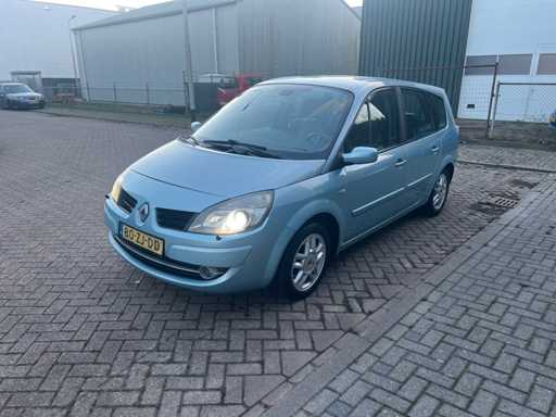 Renault  Grand Scénic  2.0-16V Tech L. 7p., 80-ZJ-DD