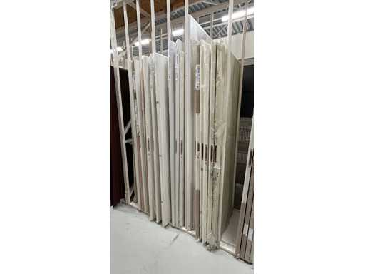 Various interior doors (23x)
