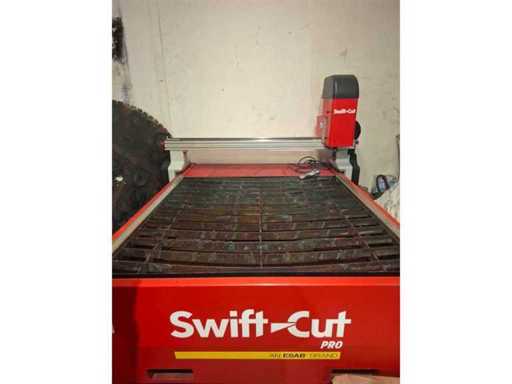 SWIFT-CUT CNC PLASMA CUTTING SYSTEM INCL. ESAB CUTMASTER A120-D  120A