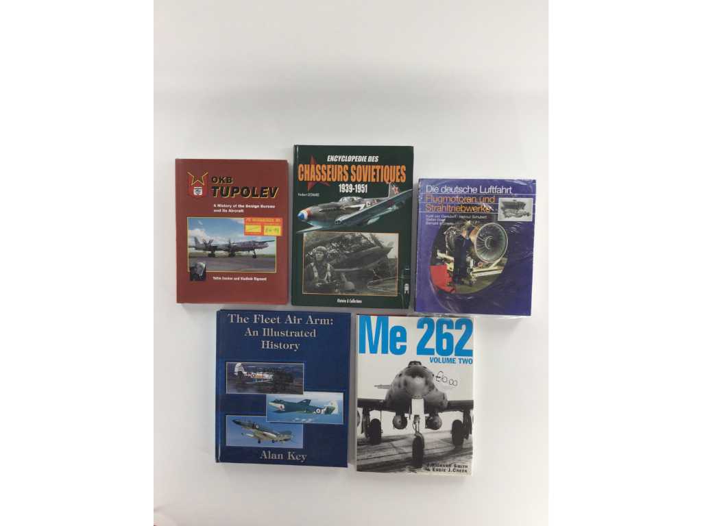 Libri di aeroplani Lotto misto / Libro a tema auto