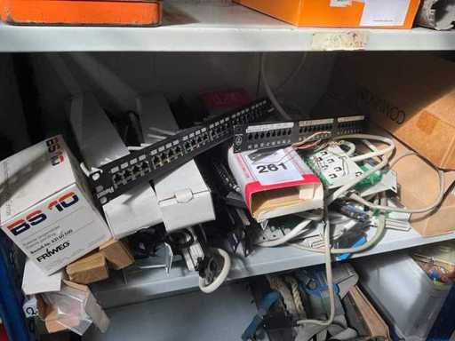 Charge von Netzwerkinstallationsmaterialien