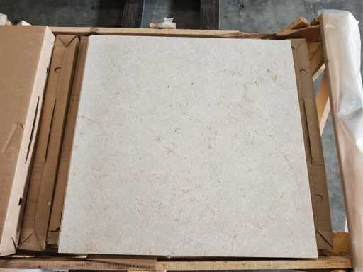 Pietra Naturale Calcare Beige Opaco 60x60x2 cm Piastrelle 48,6 m²