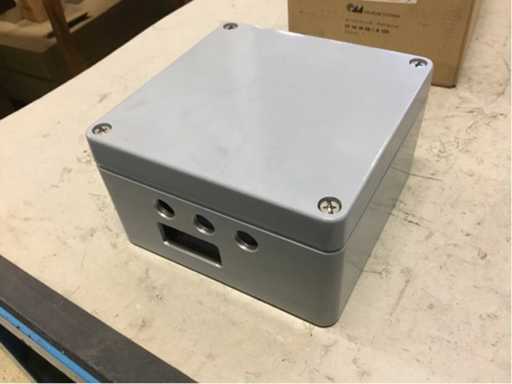Junction box made of aluminium
