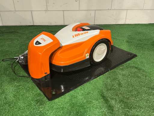 Stihl iMow RMI 422 PC Robot Lawn Mower