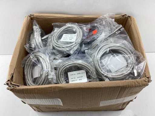 O mulțime de cabluri de internet (60x)