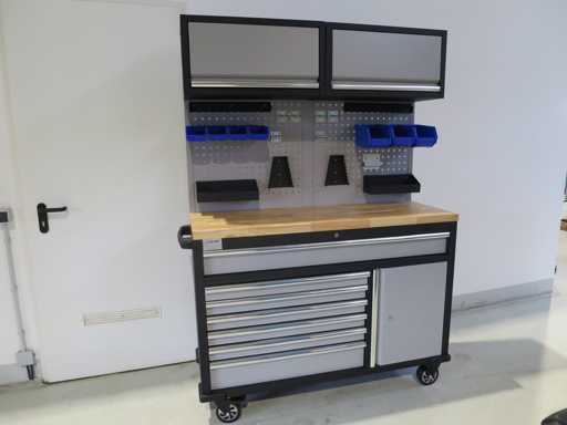 WMT 136 Gereedschapskar
