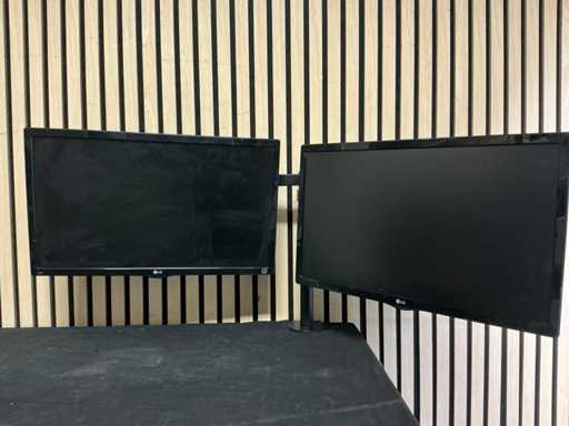 LG Dual monitor with neomount arm