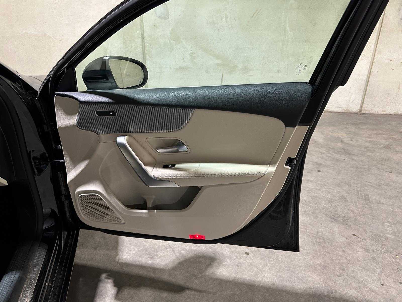 Mercedes-Benz A250 e Business Solution Luxury Limited 218pk 2020 (Origineel-NL + 1e Eigenaar) A-klasse, J-849-SG