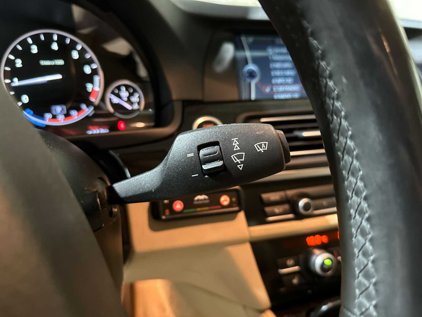 BMW 528xi Touring High Executive 245pk (Origineel-NL) 2012 5-serie, 89-TXH-2