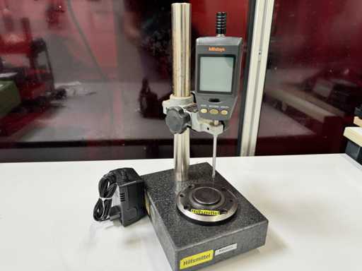   Support de mesure avec comparateur