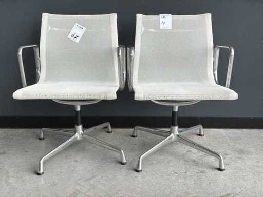 Vitra EA108 Președinte al Întâlnirii Netweave (de două ori)