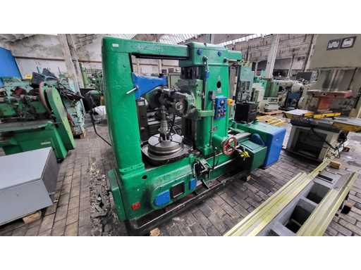 Mașină de hobbing TOS FO 6