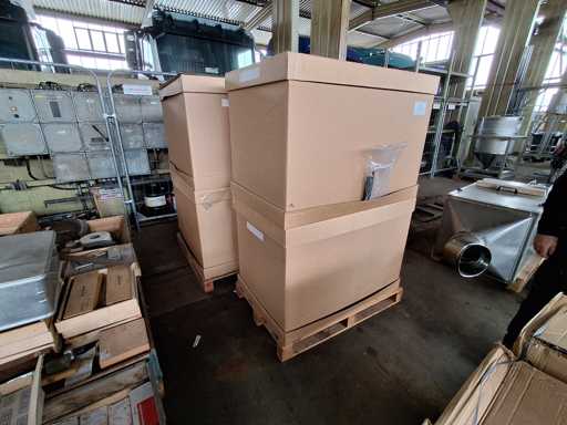   5 pallets of face protection/hygiene protection