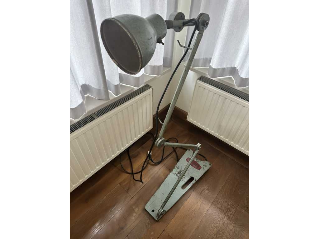 Desvil Vintage Garage Lamp