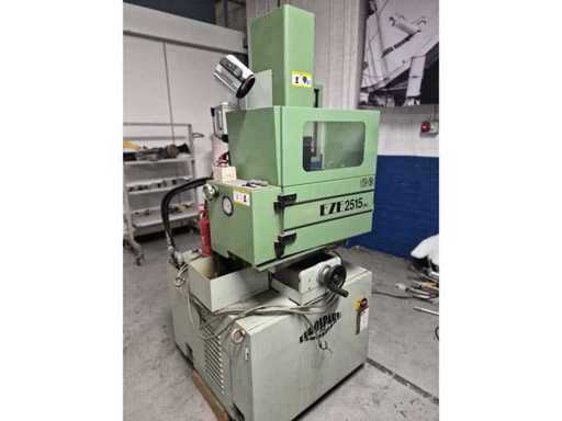 BEST EDM Tech Co Ltd - EZE 2515 ZNC - EDM - 2005
