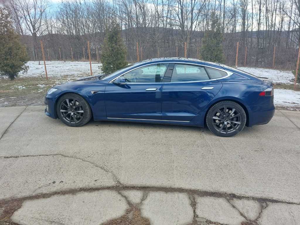 Tesla Model S - 90D (Double moteur) - Voiture -2016