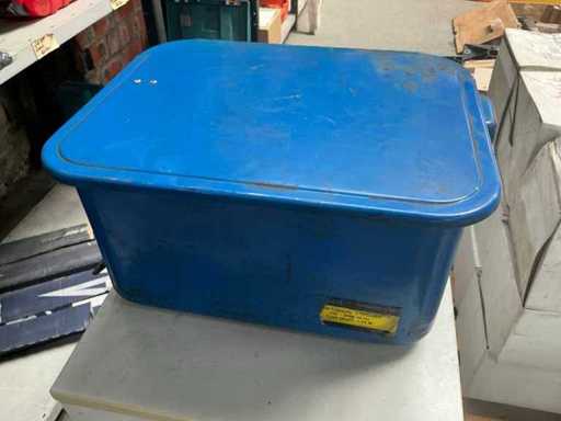 HBM 15 liter Parts Cleaner with pump