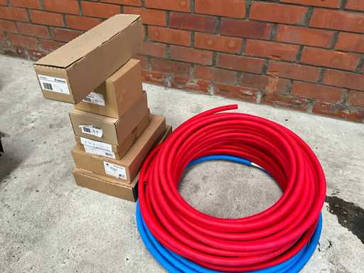 6x Vaillant parts + 2x 16mm alpex tubes
