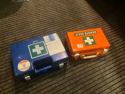 Diverse EHBO koffers (2x)