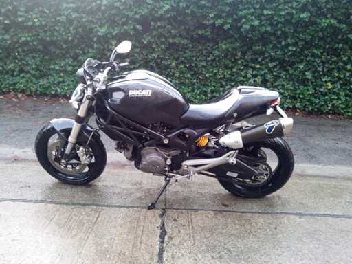 Ducati - Monster 696 - Moto