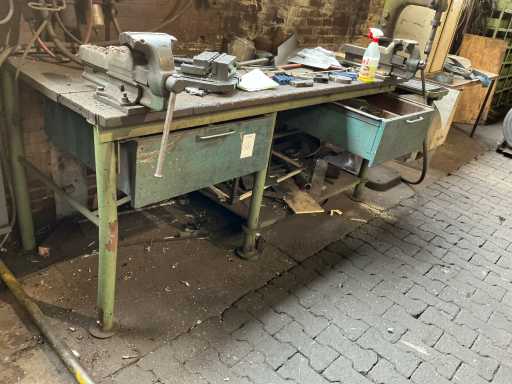 Etablissement avec 2 étaux