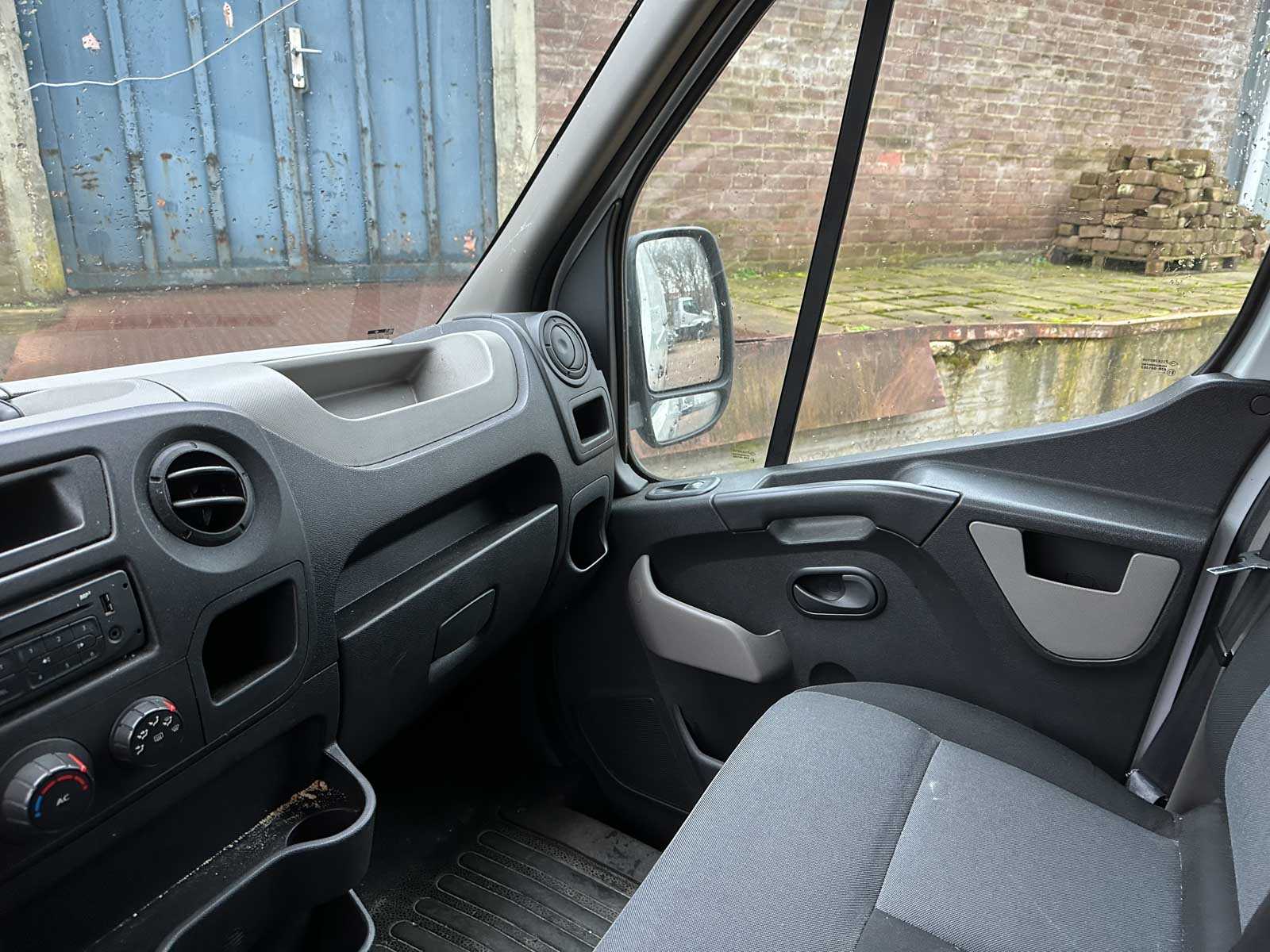 Renault Master T35 2.3 dCi L2H3 Eco 125pk 2013, VD-911-L