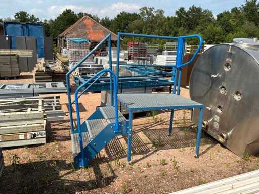 Trap met platform