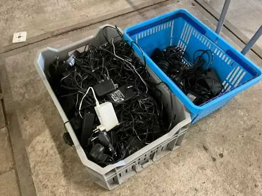 Batch of plug adapters