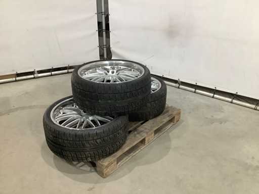 Pneu de voiture Pirelli Scorpion zero (3x)