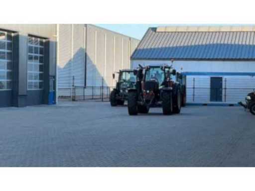 b880c36b-76a7-47b6-b7b4-1b64991e59e5.mp4