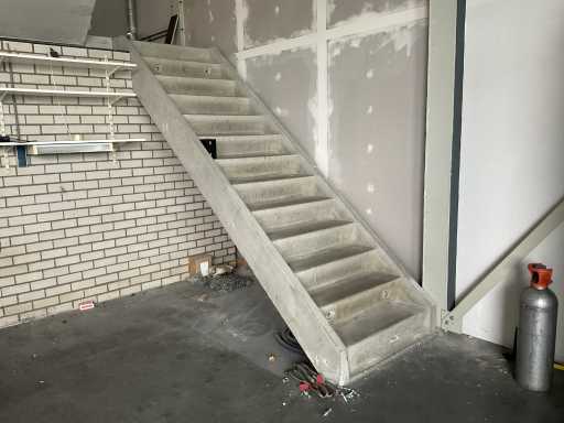 Beton Betonnen trap 2 verdiepingen