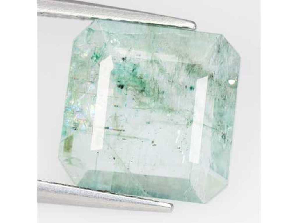 Natural Beryl (Green - Emerald type) 2.97 Carat