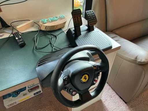 Ferrari 488 GTB Thrustmaster T80 – Volant de course + pédales – Bon état – Peu utilisée