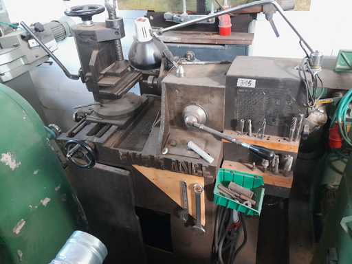   Keyway machine