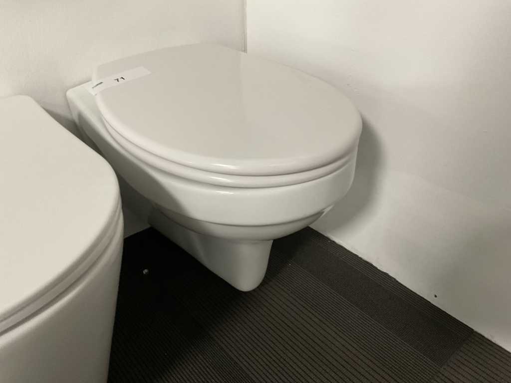 Toaleta wisząca z deską