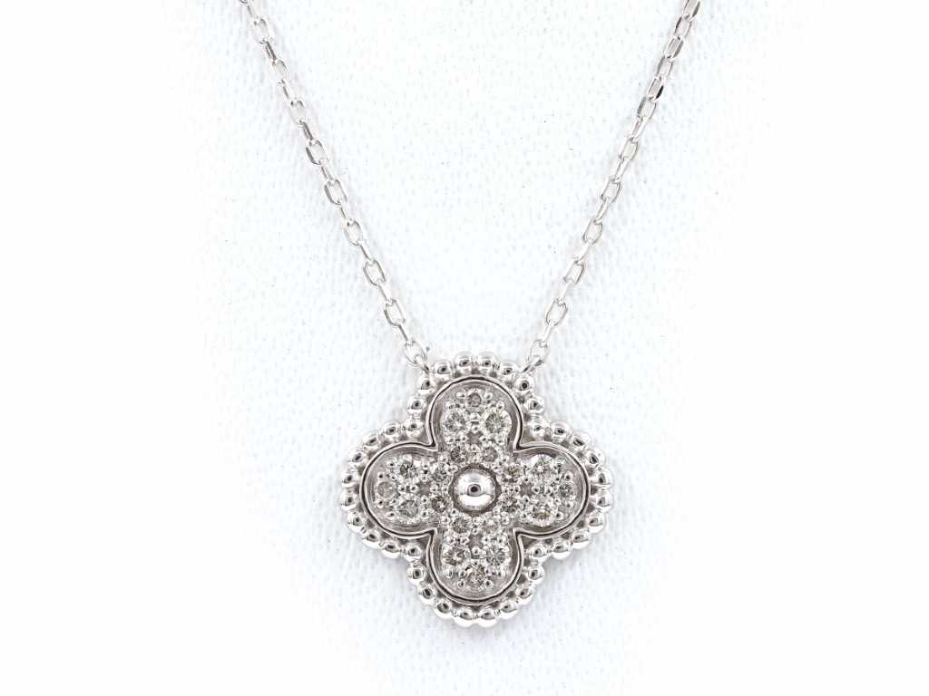 14 KT White gold Necklace with Pendant With Natural Diamonds