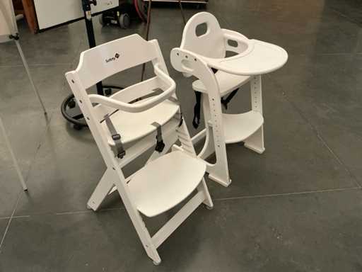 High chair (2x)