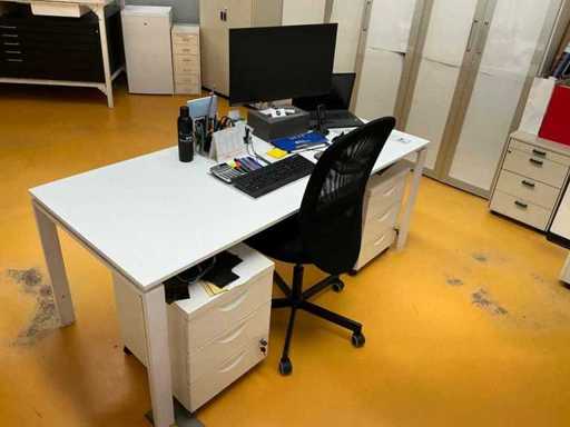 Poste de travail de bureau