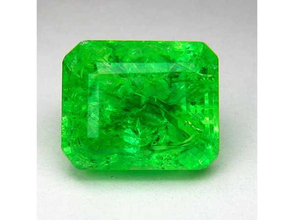 Natural Dyed Quartz (Green) 11.36 Carat