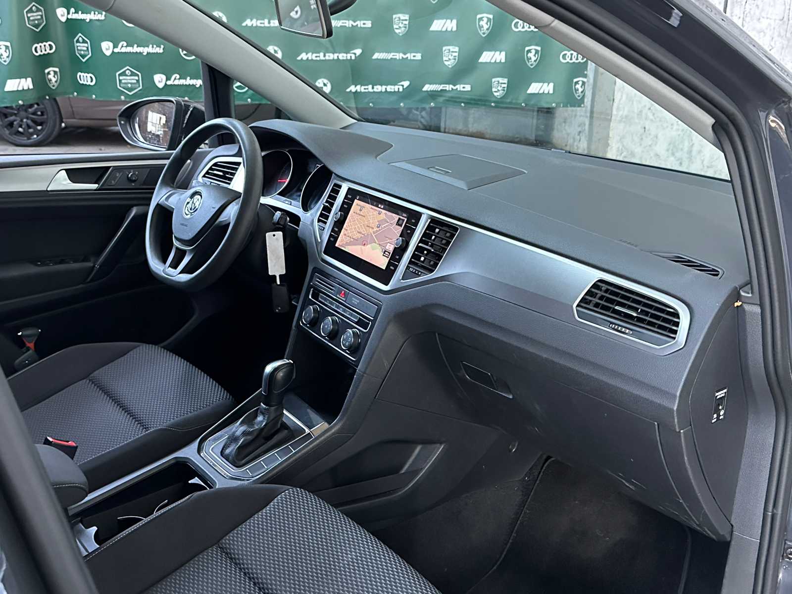 Volkswagen Golf Sportsvan 1.0 TSI Highline 110pk 2018, N-155-RT