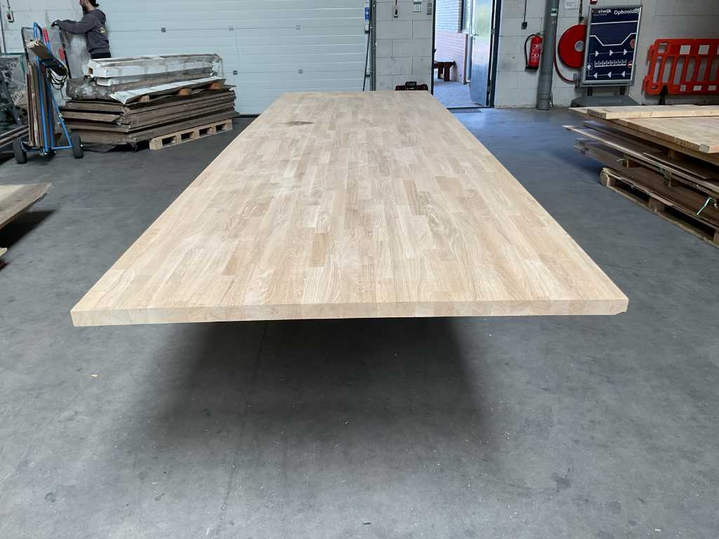 Continuous slats Worktop 420 cm