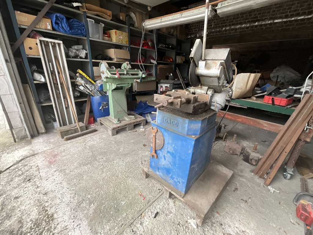 Hull sawing machine