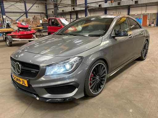 Mercedes-Benz / AMG CLA 45 Auto Passeggeri 2014