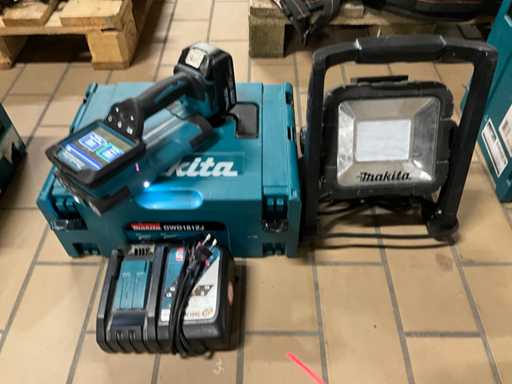Makita DWD181 accu muurscanner