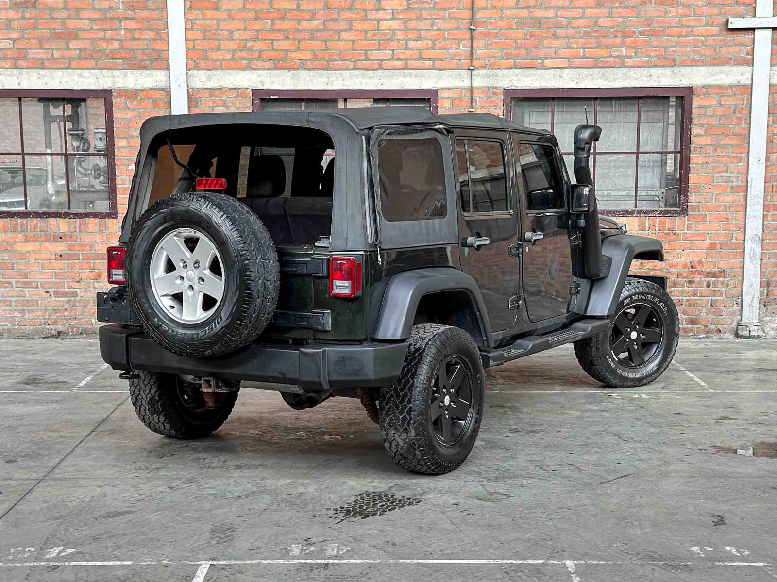 Jeep Wrangler Unlimited Sport 3.8 V6 199pk 2011