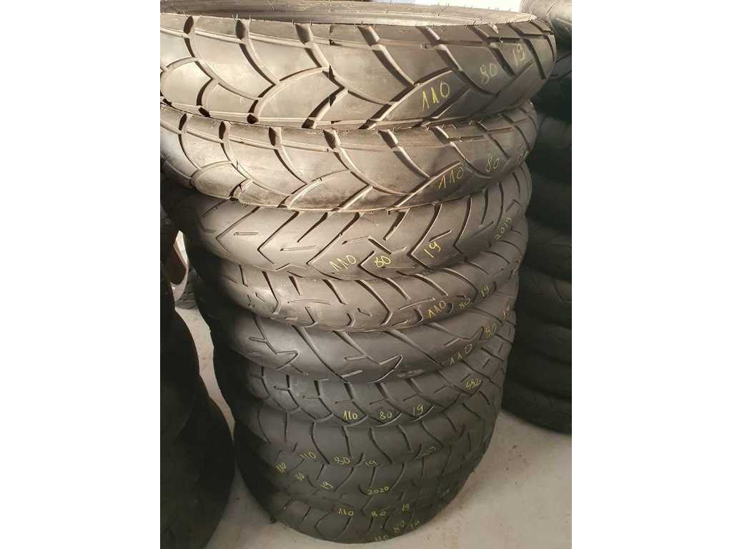 various - various ( Michelin, Pirelli, Bridgestone, Dunlop, etc ) - tires 110 80 19 (15x)